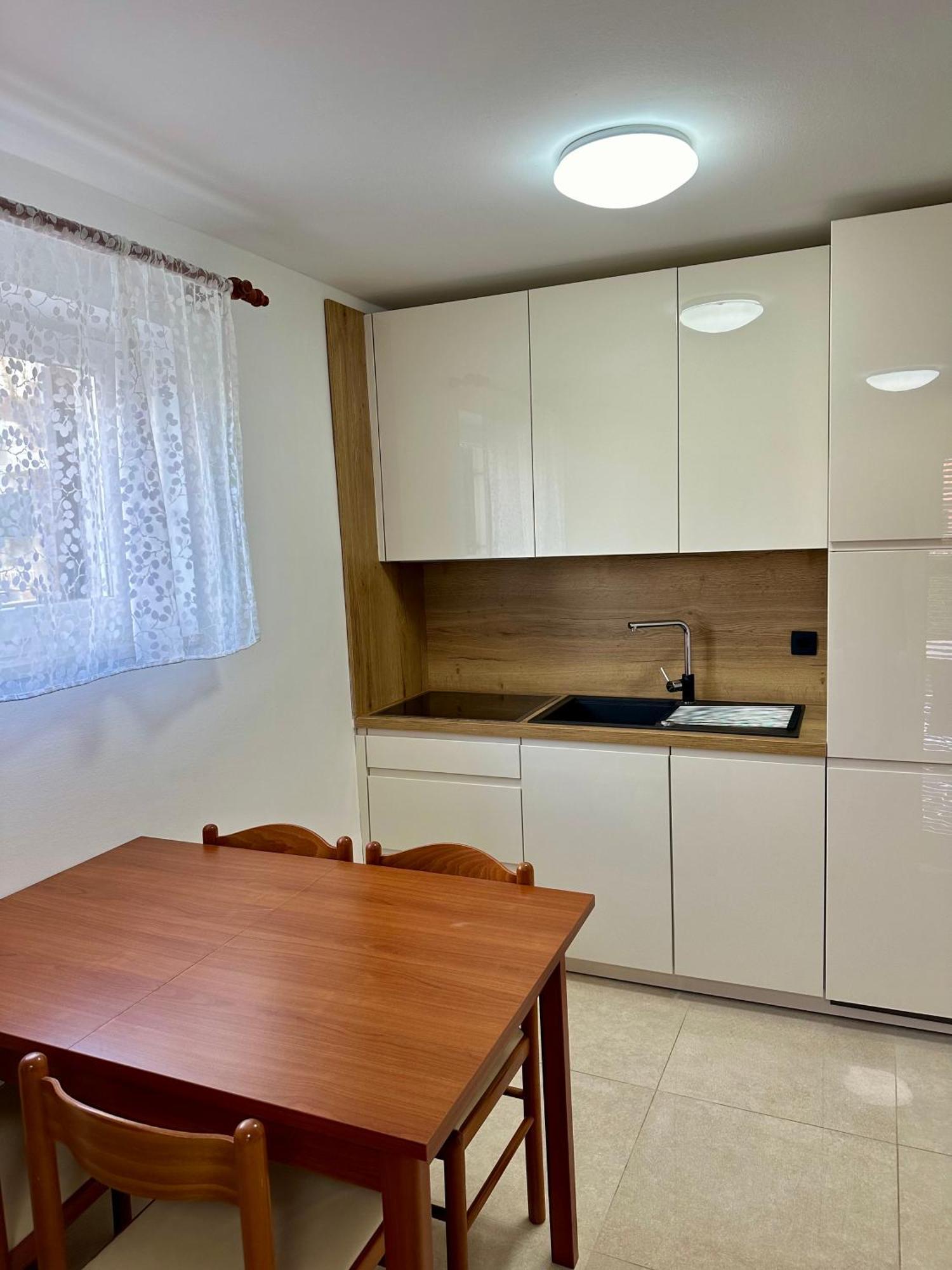 Apartment Sara Нивице Экстерьер фото